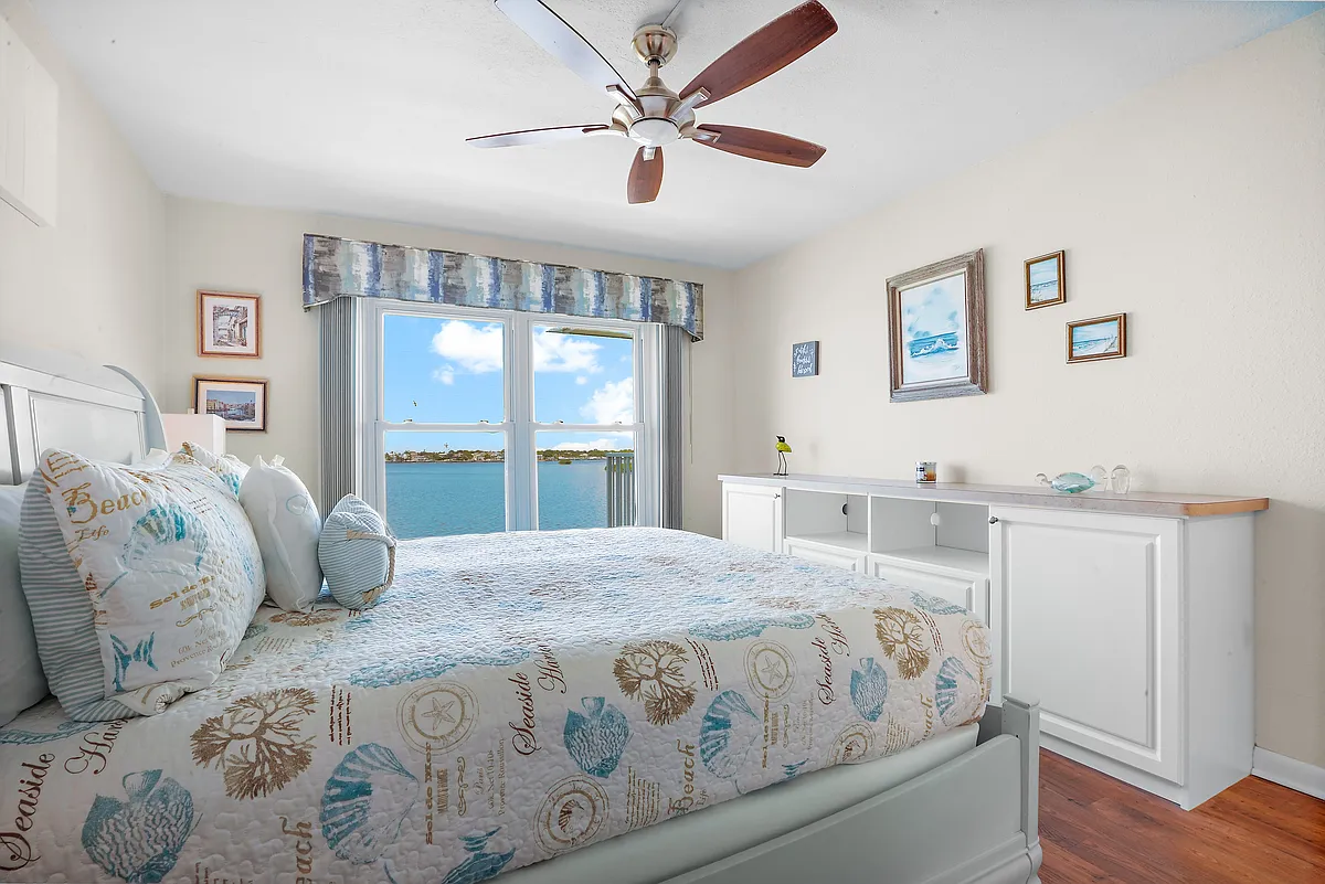 Building Photo - 464 N Paula Dr #316
