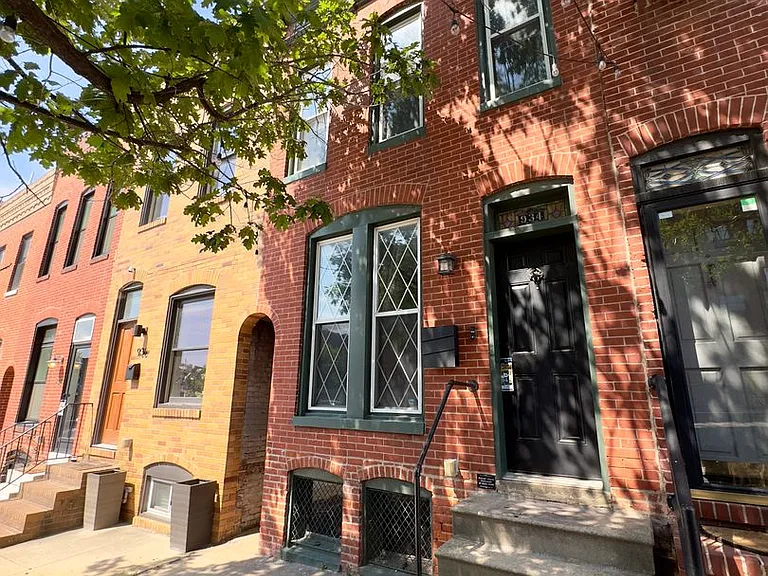 934 S East Ave — Photo 1