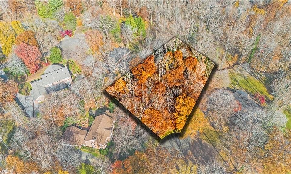 1st image of 8 Lake Forest Ct Lot 398