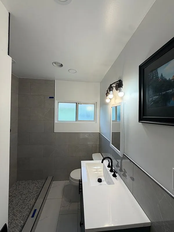 3 bed, 1.5 bath, 1210 sqft, $5,300 — Photo 3