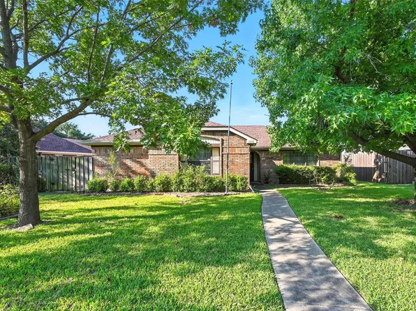 2318 Springfield Ln, Rowlett, TX 75088