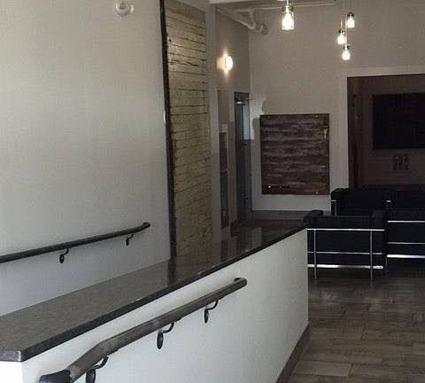 3rd image of 922 N Main St APT 204