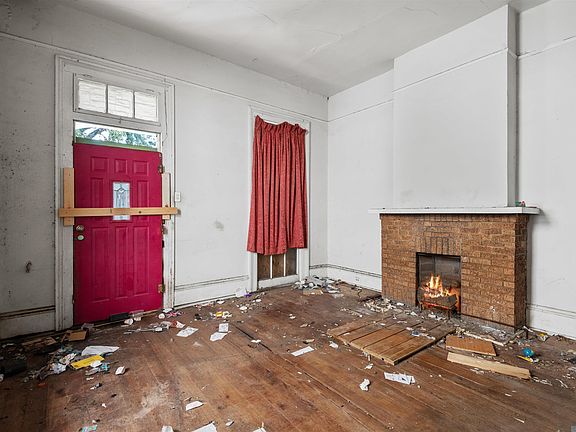 4th image of 1020 6th St