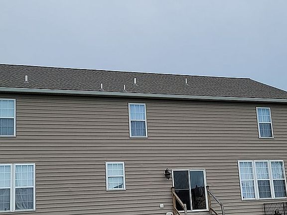 5th image of 271 Bucktail Dr