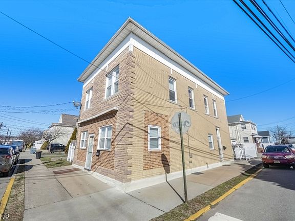 5th image of 53 Church St