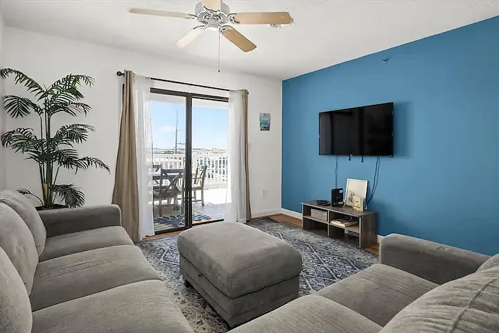 2 bed, 936 sqft, $1,450 — Photo 2