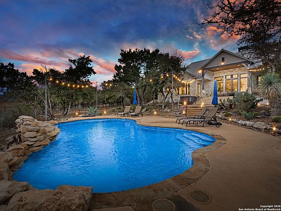 2nd image of 2939 Palomino Springs