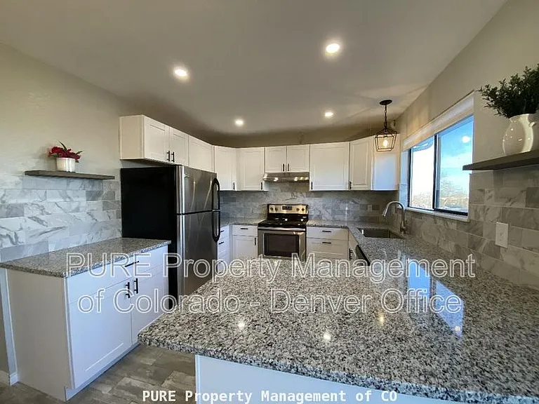 525 Southpark Rd — Photo 8