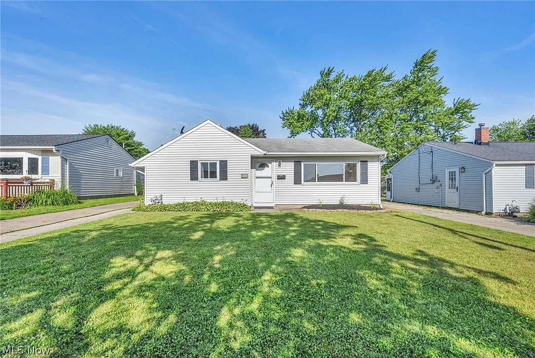 6498 Almont Dr photo 1