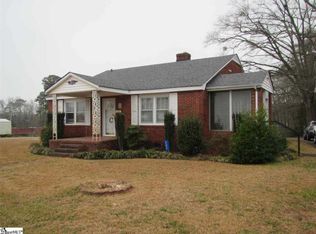 207 Fairview Rd, Laurens, SC 29360