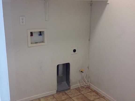 5th image of 527 Fairmont Dr