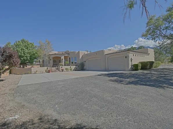 9606 Del Arroyo Ct NE, Albuquerque, NM 87122