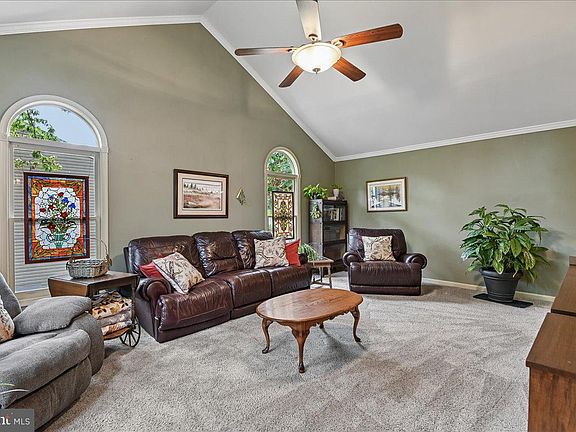 3rd image of 777 Windgate Dr