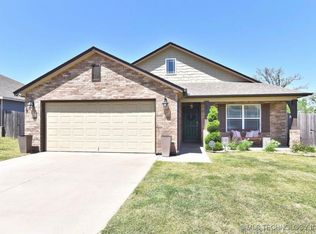 10317 S Nathan St, Jenks, OK 74037
