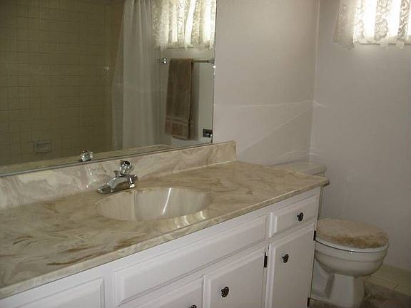 4th image of 561 Josephine Dr