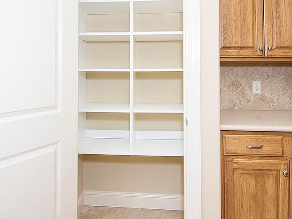 5th image of 4102 Julaura Ln