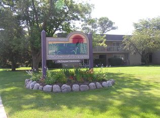 8036 S Wildwood Dr #101, Oak Creek, WI 53154