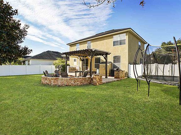 2nd image of 176 Pine Arbor Cir