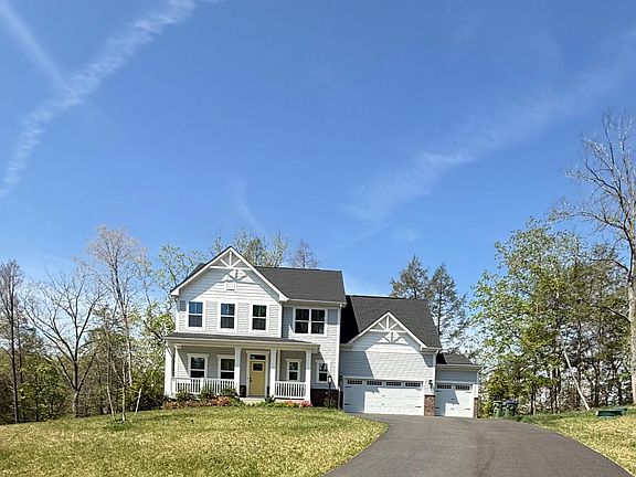 3rd image of 103 Lake Bluff Ct