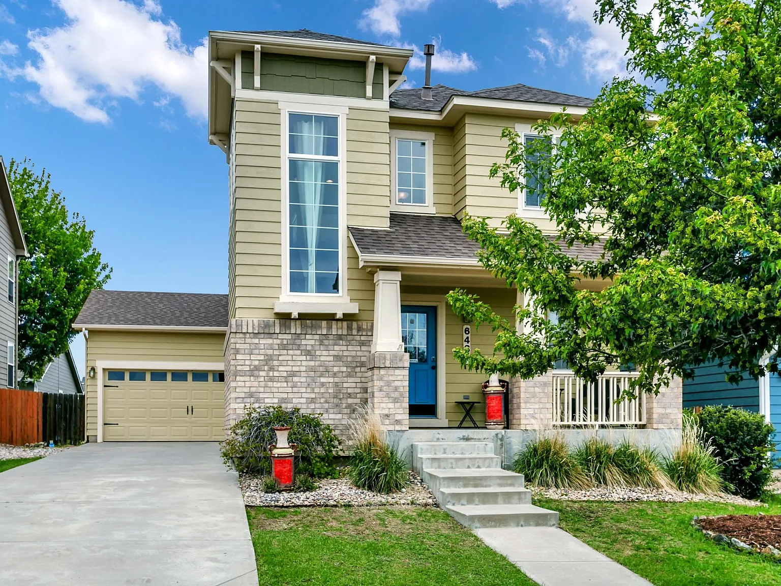 4 bed, 3.5 bath, 2582 sqft, $2,650 — Photo 2