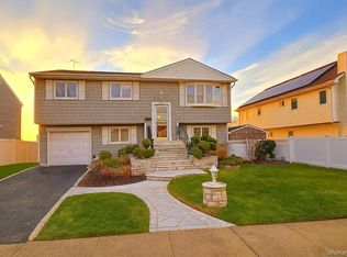 3340 Yost Boulevard, Oceanside, NY 11572