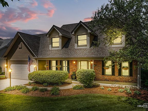 2nd image of 4903 Clearwater Ln