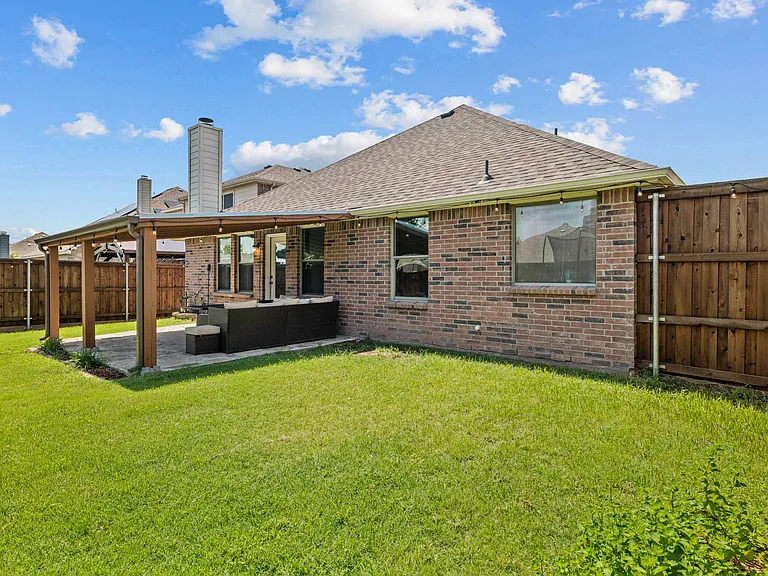 5540 Crestwood Dr — Photo 15