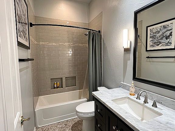 4th image of 7258 E Del Acero Dr
