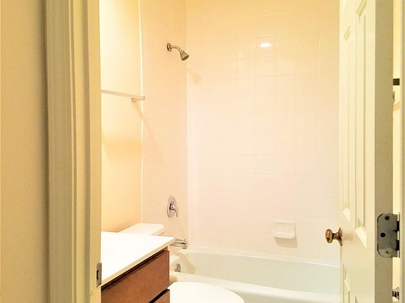 4th image of 2331 S 7th St #B