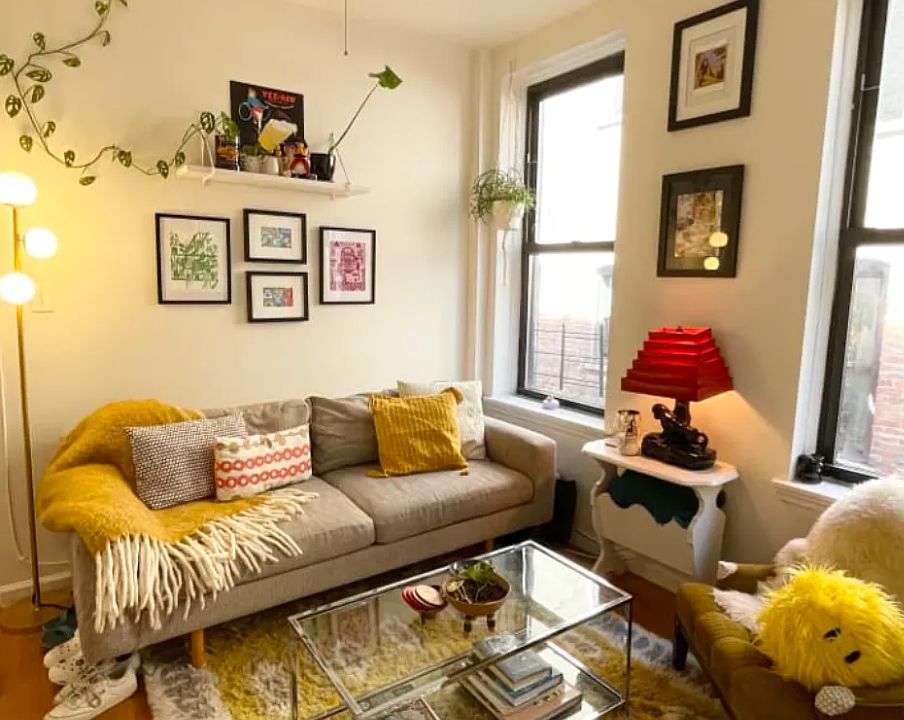 2nd image of 1116 N Emerson St #12