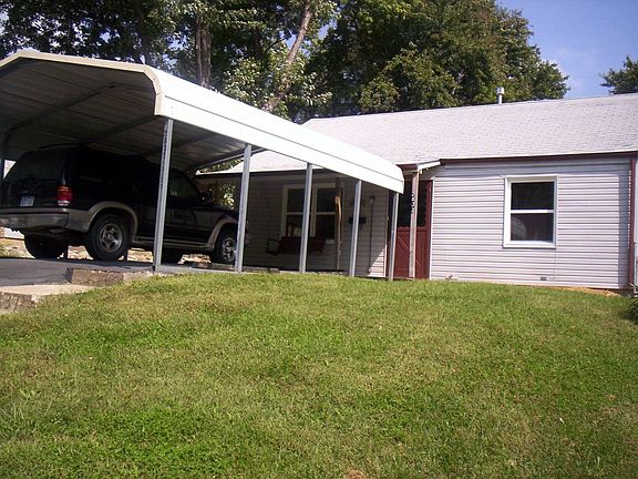 2nd image of 2837 Highland Dr