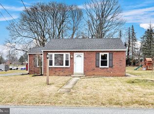 303 Dahlia Rd, Lancaster, PA 17602