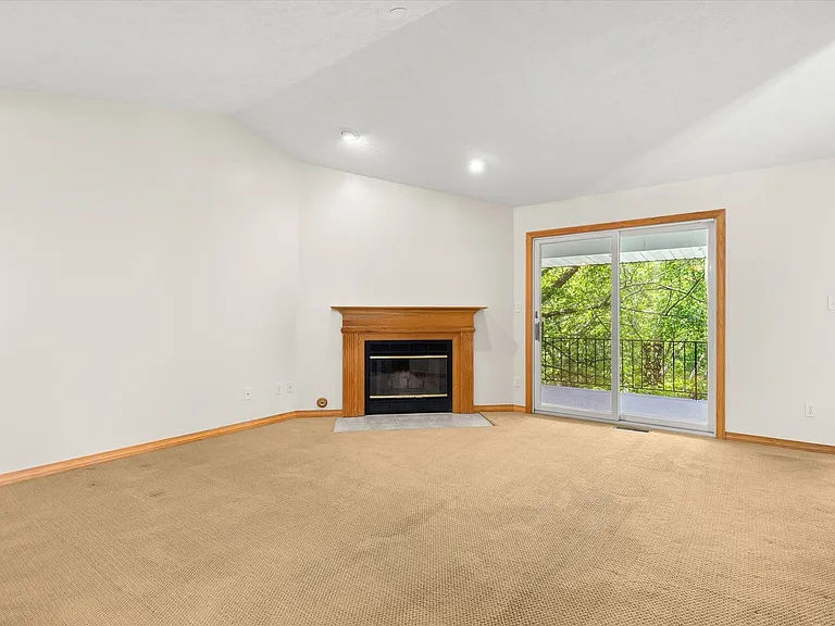 2427 Reynolds Manor Dr #0 — Photo 7