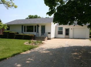 908 Magnolia Dr, Joliet, IL 60435