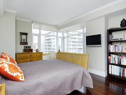 Sold by Corcoran | media 21