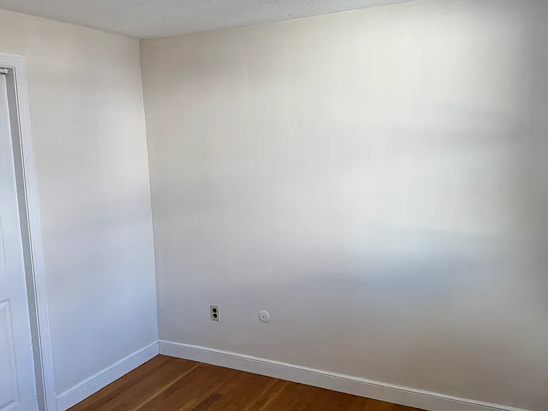 90-92 Sylvia St #2 — Photo 6
