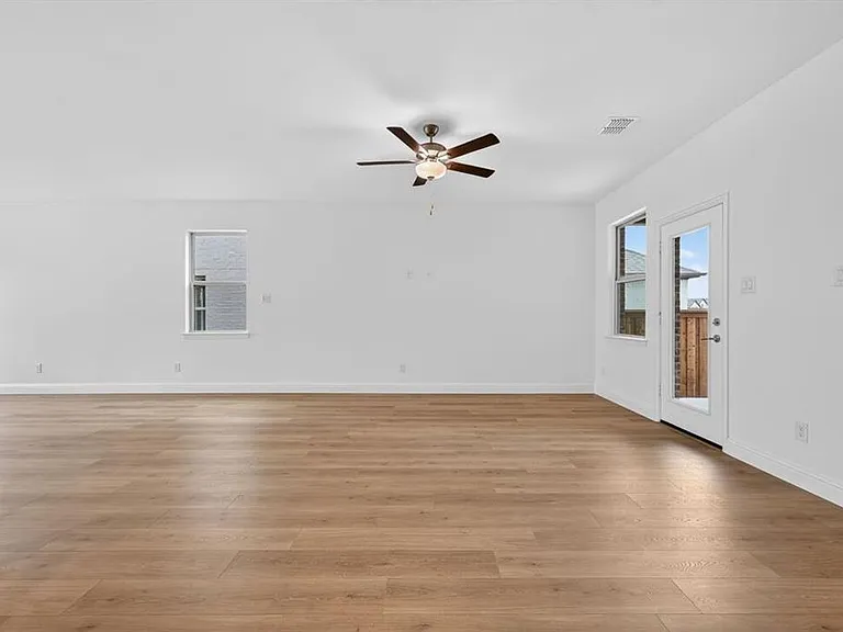 3116 Winecup Rd — Photo 4