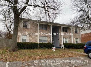 618 Village Ln #F, Newburgh, IN 47630