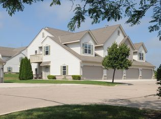 992 Stratford Ct, Racine, WI 53406