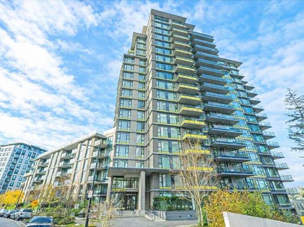 8850 University Cres #401, Burnaby, BC V5A 0C8