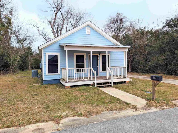 416 Front St, Century, FL 32535