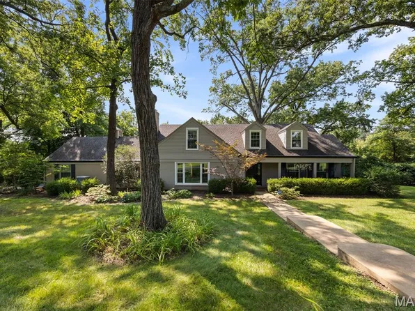 2 Middlebrook Ln, Saint Louis, MO 63141