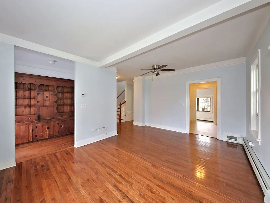 House for Rent — Photo 2