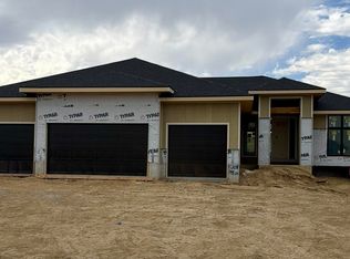 5708 195th St, Elkhorn, NE 68022
