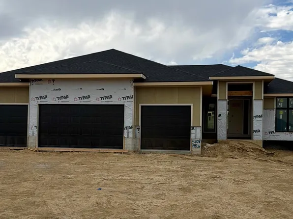 5708 195th St, Elkhorn, NE 68022