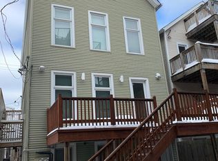1328 W Barry Ave #CH2, Chicago, IL 60657