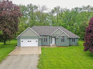 50422 305th St, Blooming Prairie, MN 55917