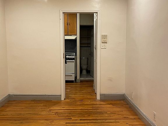 2nd image of 120 Suffolk St #1A