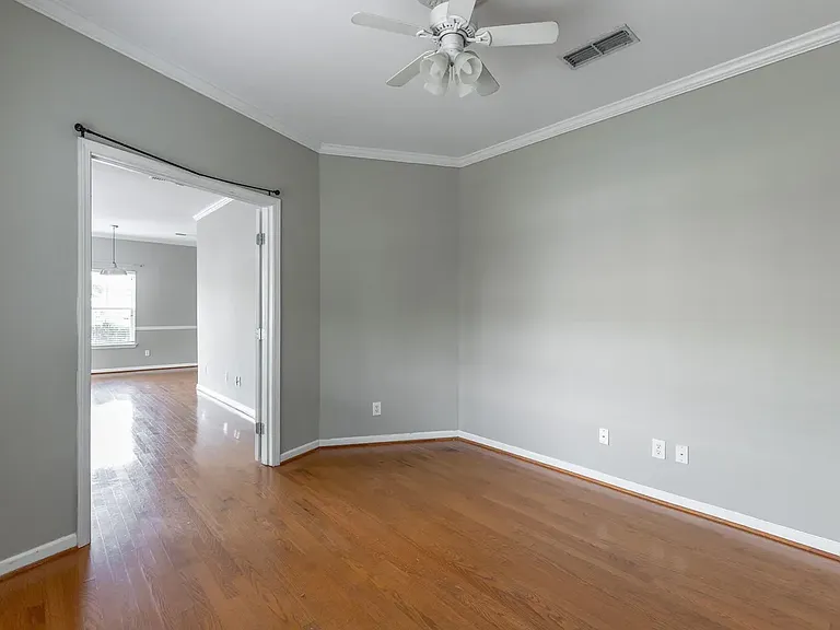 4102 Regency Ct — Photo 11