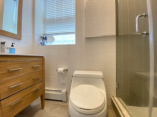 Rented by RENTBK LLC | media 9